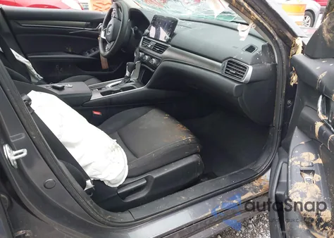 2021 Honda Accord Lx z USA, uszkodzony, nr VIN 1HGCV1F1XMA037353